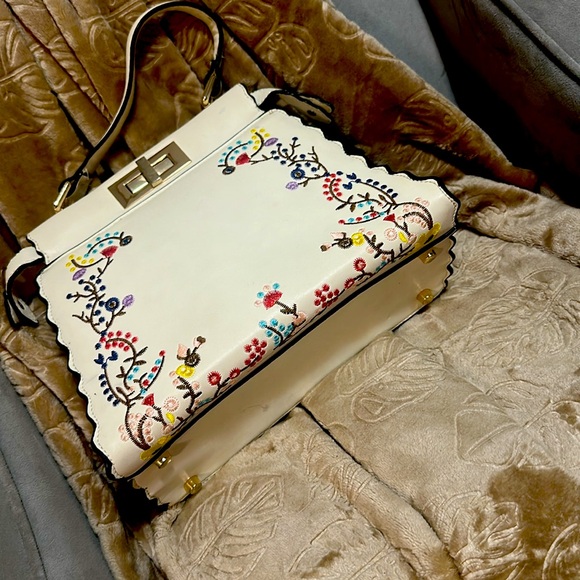 Hand bag - Picture 3 of 6